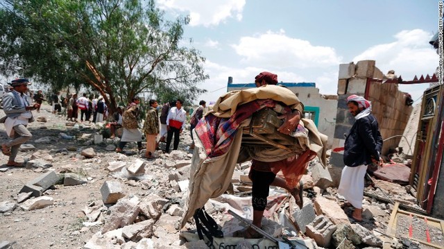 Yemen: Ít nhất 48 người thiệt mạng do liên quân Saudi Arabia không kích - Ảnh 1.