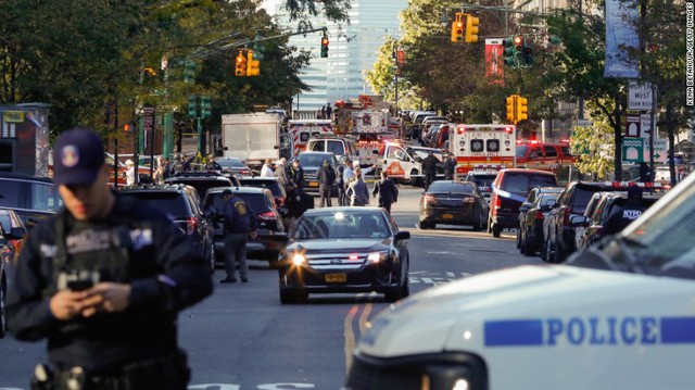 Khủng bố bằng xe bán tải ở New York, 8 người chết - Ảnh 5.