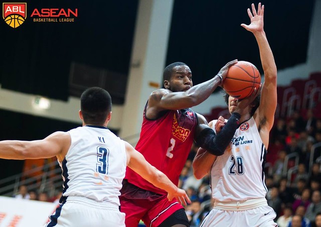 Jordan Henriquez tỏa sáng, Saigon Heat thắng nghẹt thở Hong Kong Eastern Long Lions - Ảnh 1.