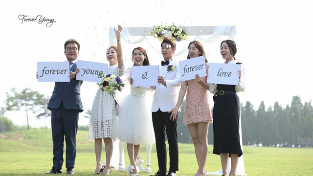 Tuổi thanh xuân 2: Trọn vẹn bộ ảnh đám cưới đẹp như mơ của Linh (Nhã Phương) và Junsu (Kang Tae Oh) - Ảnh 6.