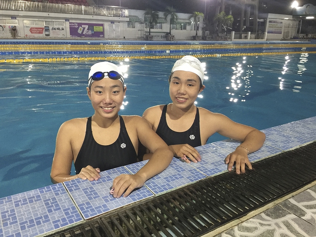 Tập ở hồ bơi công cộng, ĐT Bơi nghệ thuật Việt Nam đặt mục tiêu HCĐ SEA Games 29 - Ảnh 15.