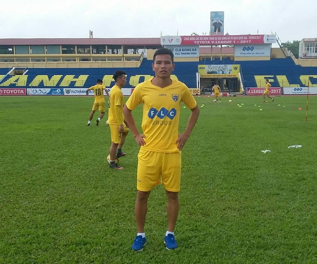 FLC Thanh Hoá chiêu mộ thành công cầu thủ Lê Văn Thắng - Ảnh 1.