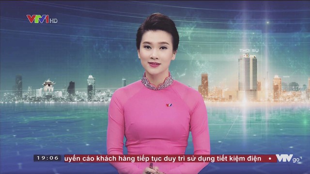 BTV Khánh Trang với những chiếc áo dài gây thương nhớ trong Bản tin 19h - Ảnh 5.