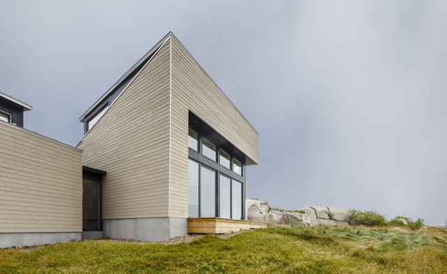 Ngôi nhà có thiết kế độc đáo giữa núi đá ở Canada - Ảnh 2.