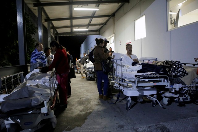 Động đất ở Mexico: Cứu sống 1 người từ đống đổ nát, hơn 200 người thiệt mạng - Ảnh 3.