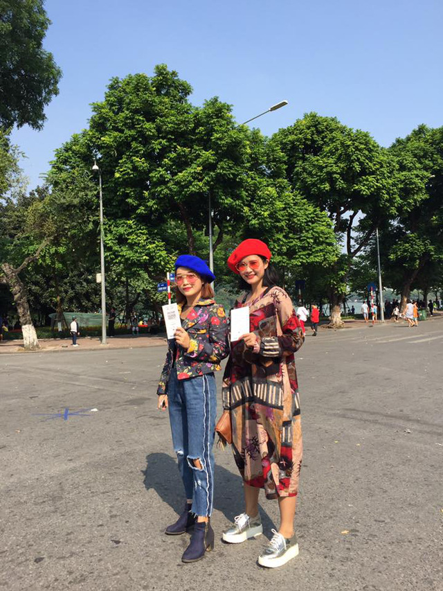 Tuần lễ thời trang quốc tế Việt Nam Thu - Đông 2017: Các tín đồ thời trang thả dáng tại “The best street style” - Ảnh 9.