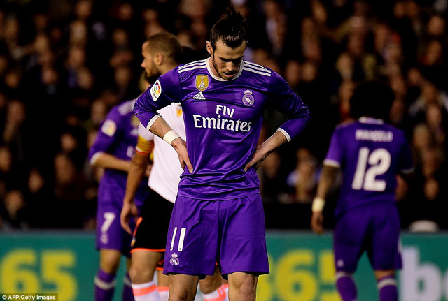 Ronaldo ghi bàn, Real Madrid vẫn thất bại trước Valencia - Ảnh 3.