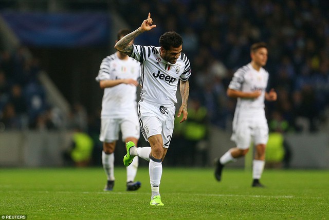 Lượt đi vòng 1/8 Champions League: Juventus đặt một chân vào tứ kết, Leicester tiếp tục thất bại - Ảnh 3.