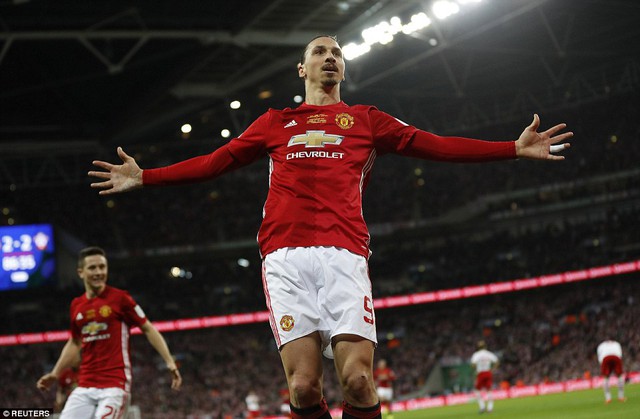 Man Utd 3-2 Southampton: Ibrahimovic lại tỏa sáng, Quỷ đỏ giành cúp nghẹt thở - Ảnh 1.