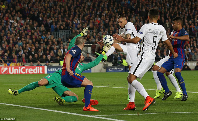 Barcelona 6-1 PSG: Những hình ảnh điên rồ không thể nào quên - Ảnh 3.