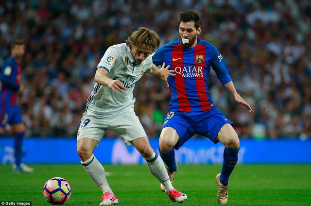 Real Madrid 2-3 Barcelona: Máu, kịch tính và siêu nhân - Ảnh 4.