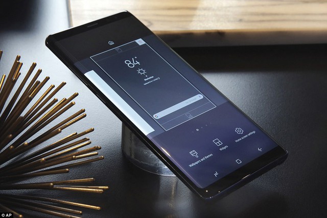 Samsung ra mắt Galaxy Note 8: Hao hao giống S8 Plus, tích hợp camera kép - Ảnh 2.