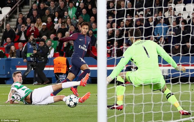 Kết quả bóng đá Champions League sáng ngày 23/11: Man Utd bại trận, PSG đại thắng - Ảnh 2.
