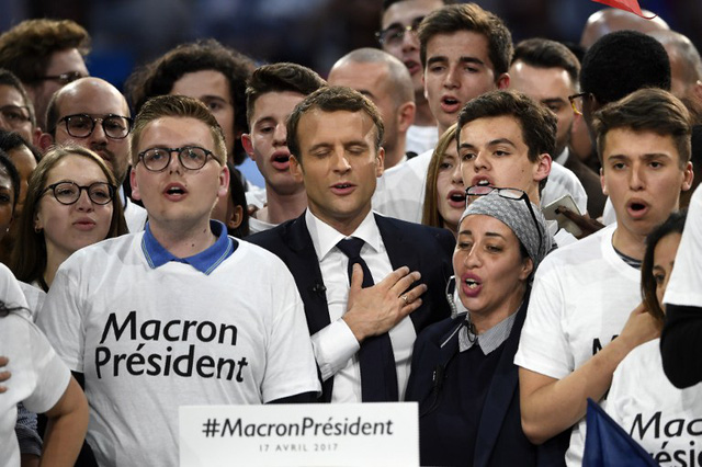 Đây là những lý do người dân Pháp bỏ phiếu bầu vị Tổng thống trẻ nhất lịch sử - Ảnh 2.