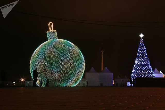 Chùm ảnh: Moscow rực rỡ ánh đèn đón Giáng sinh 2017 - Ảnh 5.