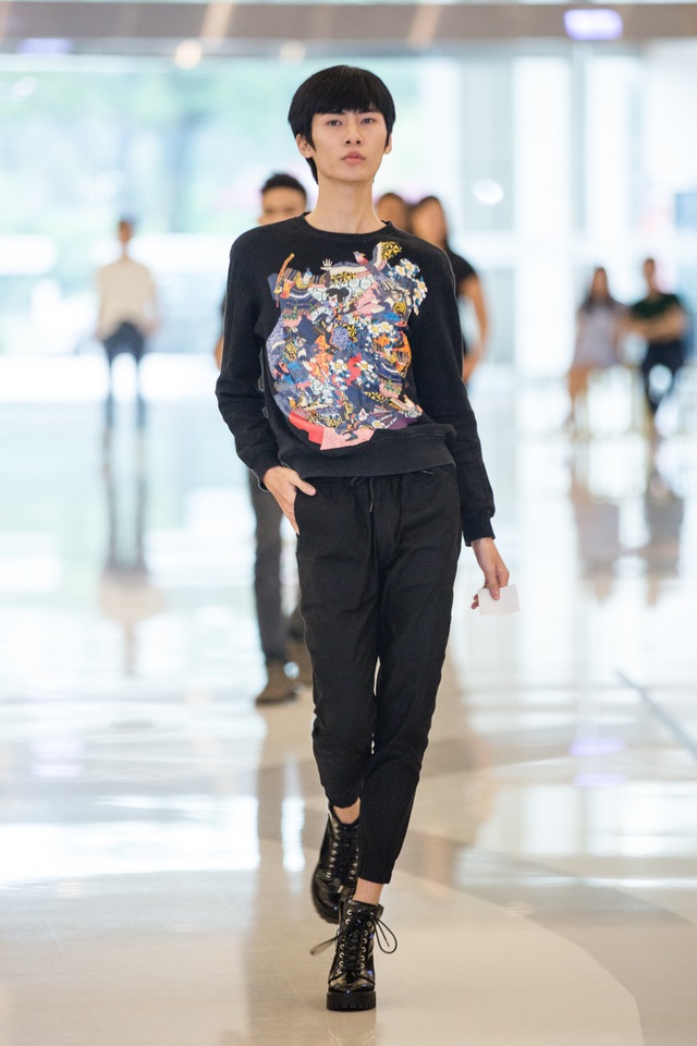 Nhiều chân dài cá tính hồ hởi casting người mẫu tham dự Tuần lễ thời trang quốc tế Việt Nam Thu - Đông 2017 - Ảnh 9.