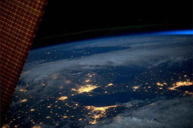 Hình ảnh ngoạn mục của Trái Đất nhìn từ không gian - Ảnh 6.