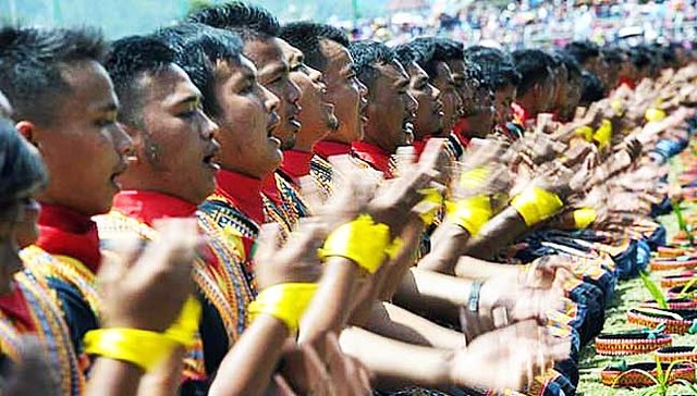 Hơn 10.000 người ở Indonesia phá vỡ kỷ lục cùng nhảy điệu truyền thống - Ảnh 2.