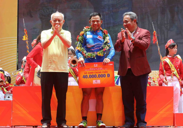 Giải xe đạp cúp truyền hình TP.HCM 2017: Alex Phounsavath giành áo Vàng chung cuộc - Ảnh 3.