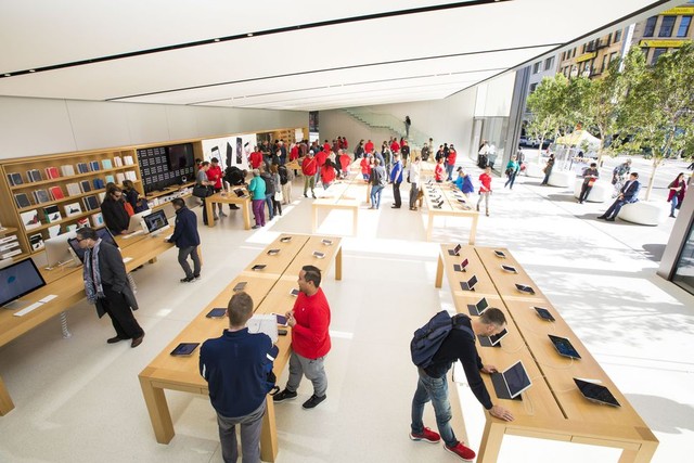 Apple thay đổi chính sách, dân buôn hết cửa làm ăn với iPhone 8? - Ảnh 1.