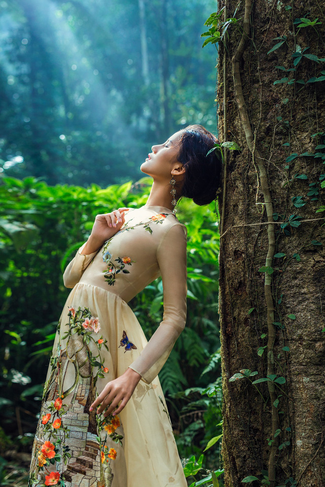 Hương Ly Next Top Model đẹp mơ màng giữa khung cảnh núi rừng - Ảnh 20.