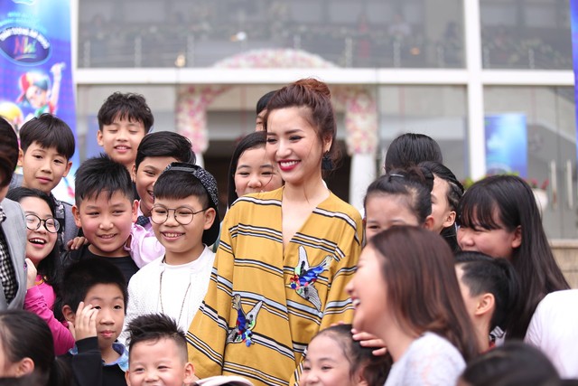 Isaac lịch lãm xuất hiện bên Văn Mai Hương, Bích Phương chấm thi Vietnam Idol Kids - Ảnh 7.