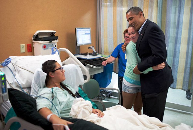 Barack Obama - Vị Tổng thống gần gũi với người dân Mỹ - Ảnh 13.