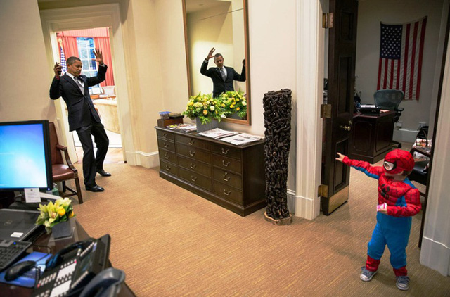 Barack Obama - Vị Tổng thống gần gũi với người dân Mỹ - Ảnh 2.