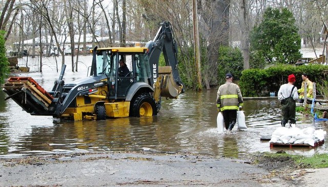 Canada ban bố tình trạng khẩn cấp do ngập lụt - Ảnh 2.
