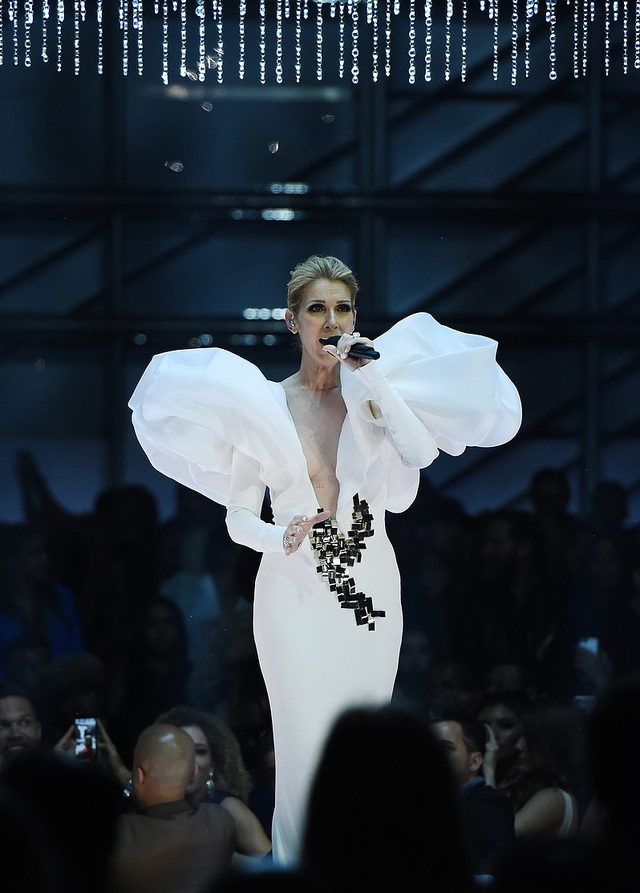 Sững sờ với vẻ đẹp của Celine Dion tại Billboard Music Awards 2017 - Ảnh 5.