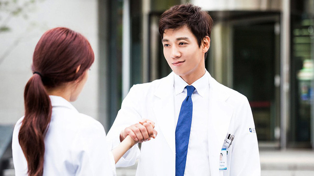 Đừng bỏ lỡ phim Hàn Quốc “Chuyện tình bác sĩ” trên VTVcab 1 - Giải trí TV - Ảnh 2.