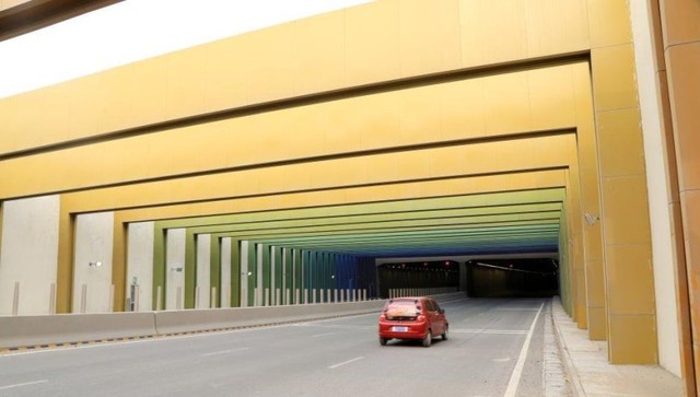 Trải nghiệm lái xe qua đường hầm sắc màu tại Trung Quốc - Ảnh 8.