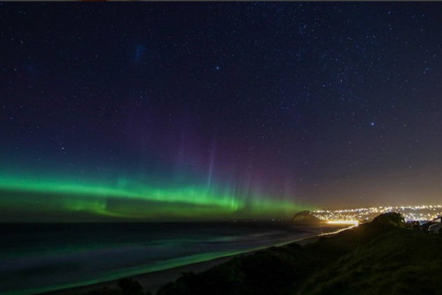 Nam cực quang xuất hiện tuyệt đẹp trên bầu trời New Zealand - Ảnh 2.