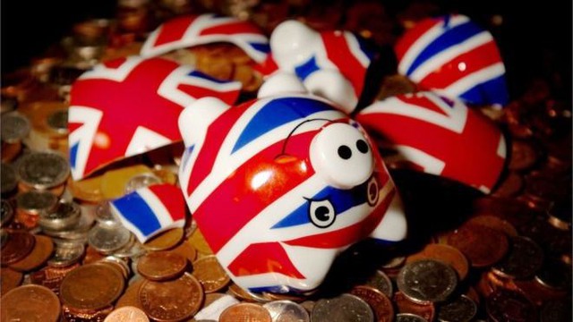 50% số người trưởng thành tại Anh có nguy cơ gặp rắc rối tài chính - Ảnh 2.