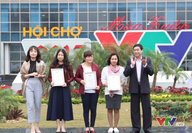 Trung tâm sản xuất phim truyền hình Việt Nam (VFC) nhận giải đặc biệt tại Hội chợ Mùa xuân - GALA SALE 2017 - Ảnh 7.