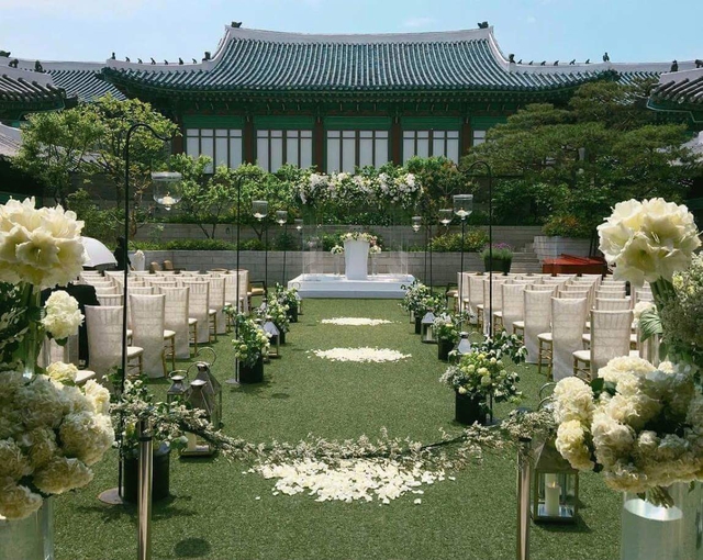 Song Hye Kyo – Song Joong Ki: Đám cưới thế kỷ của Hàn Quốc qua các bức hình - Ảnh 14.
