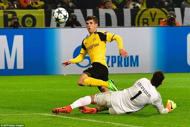 Lượt về vòng 1/8 Champions League: Aubameyang tỏa sáng, Dortmund ngược dòng vào tứ kết - Ảnh 2.