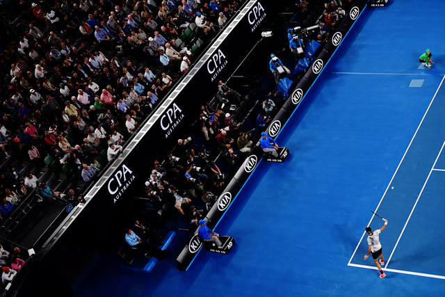 Chùm ảnh: Những hình ảnh ấn tượng nhất trận bán kết Federer - Wawrinka - Ảnh 7.