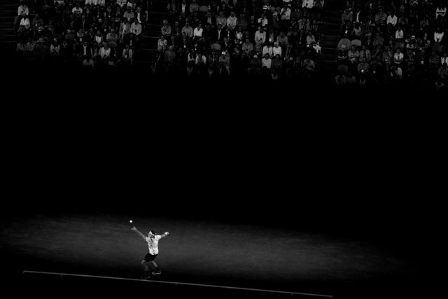 Chùm ảnh: Những hình ảnh ấn tượng nhất trận bán kết Federer - Wawrinka - Ảnh 6.