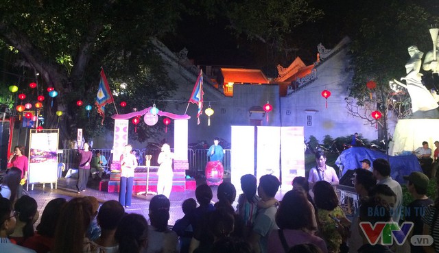 Quảng bá văn hóa, du lịch Quảng Nam trên phố đi bộ Hà Nội - Ảnh 2.