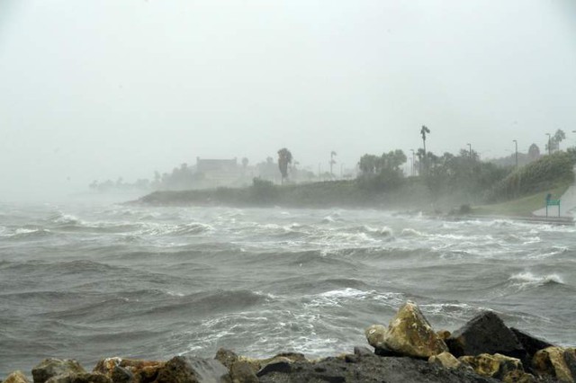 30.000 người dân Mỹ mất nhà cửa do bão Harvey - Ảnh 2.
