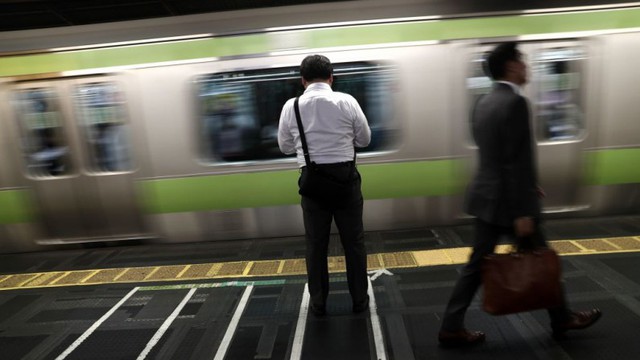 Đường sắt Tokyo xin lỗi vì tàu rời ga sớm… 20 giây - Ảnh 1.