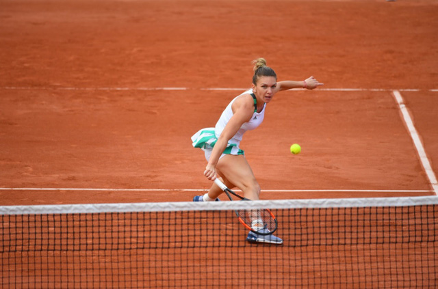 Simona Halep thắng tiến vào vòng 4 giải quần vợt Pháp mở rộng - Ảnh 1.