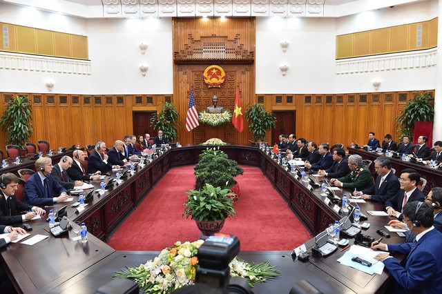 Thủ tướng Nguyễn Xuân Phúc hội kiến Tổng thống Hoa Kỳ Donald Trump - Ảnh 1.