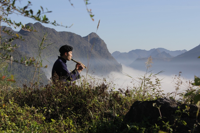 Phim Lặng yên dưới vực sâu: Câu chuyện tình yêu mãnh liệt trên miền núi cao Hà Giang - Ảnh 2.