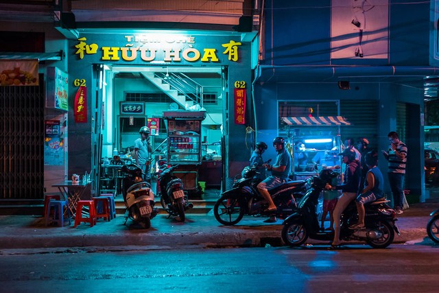Sắc màu đường phố Việt Nam qua ống kính của nhiếp ảnh gia Ba Lan - Ảnh 3.