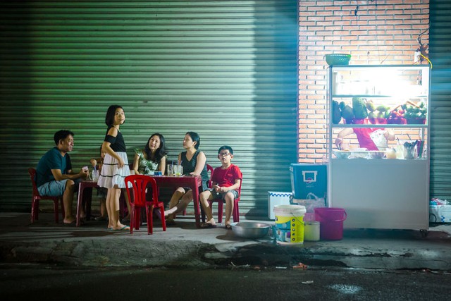 Sắc màu đường phố Việt Nam qua ống kính của nhiếp ảnh gia Ba Lan - Ảnh 2.