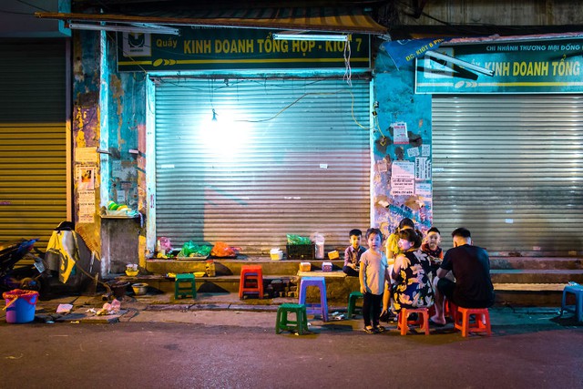 Sắc màu đường phố Việt Nam qua ống kính của nhiếp ảnh gia Ba Lan - Ảnh 9.