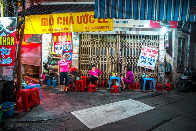 Sắc màu đường phố Việt Nam qua ống kính của nhiếp ảnh gia Ba Lan - Ảnh 8.