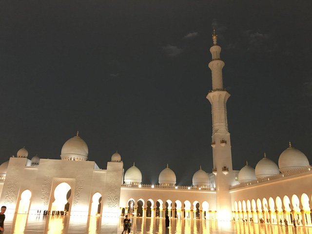 Nhà thờ Hồi giáo Sheikh Zayed (UAE) – Viên ngọc sáng giữa sa mạc - Ảnh 10.